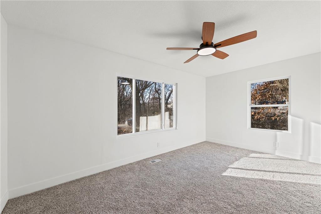 Homes for Sale in Kansas City, MO 64118 | 16 NW 82nd Street