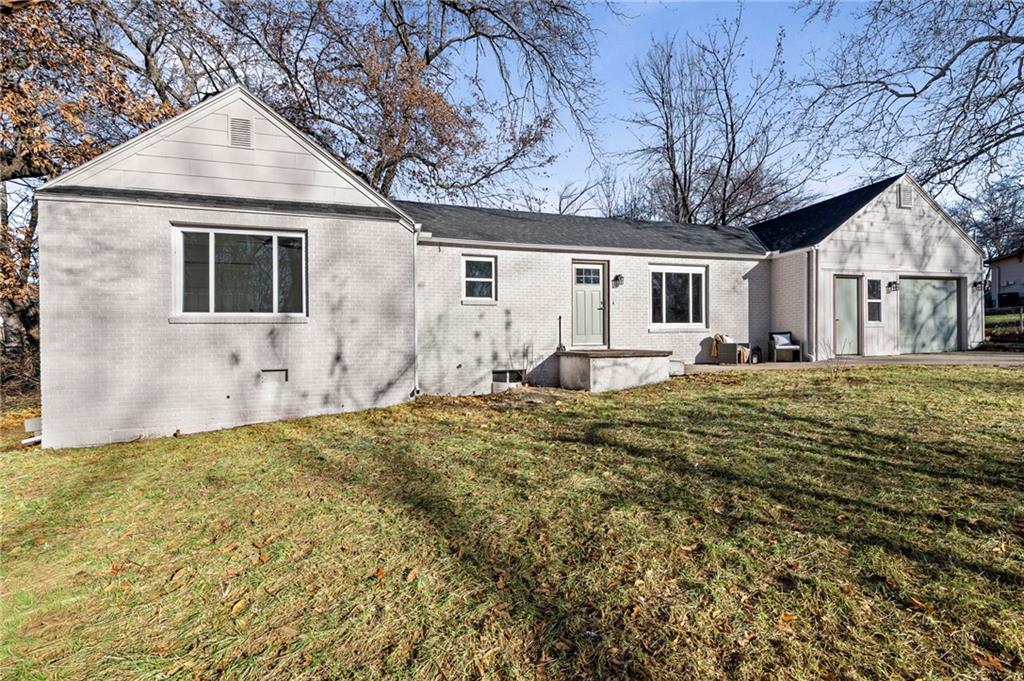 Homes for Sale in Kansas City, MO 64118 | 16 NW 82nd Street