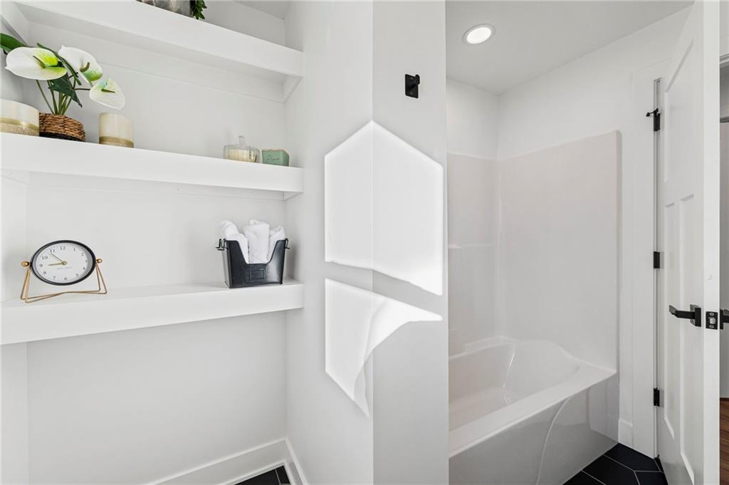 Homes for Sale in Kansas City, MO 64118 | 16 NW 82nd Street