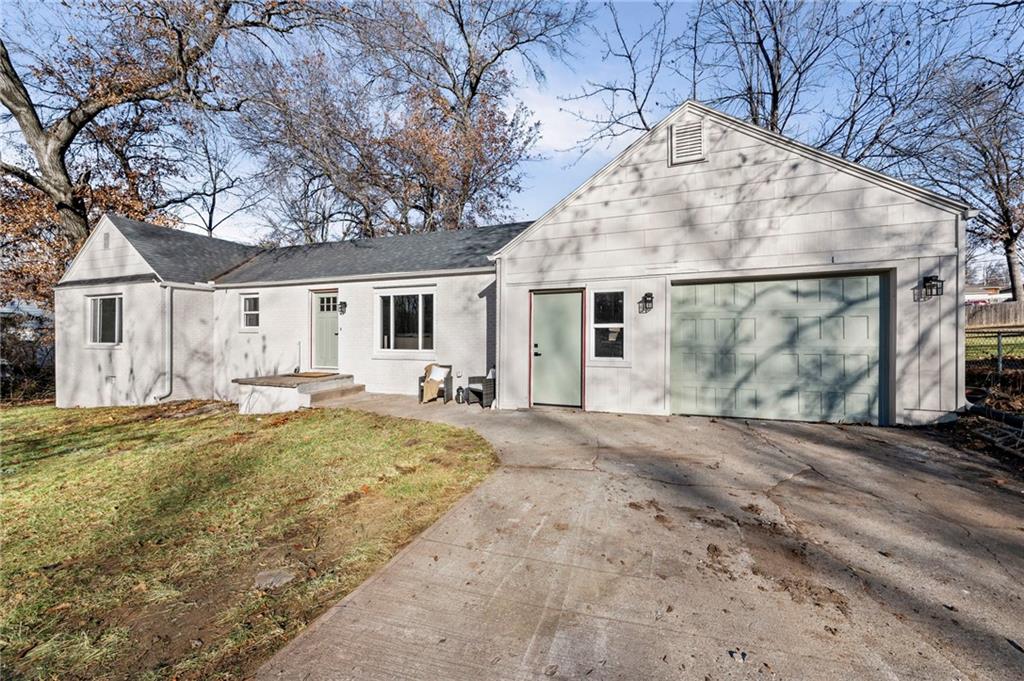 Homes for Sale in Kansas City, MO 64118 | 16 NW 82nd Street