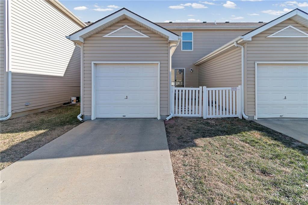 Homes for Sale in Kansas City, MO 64119 | 8154 N Oakley Avenue