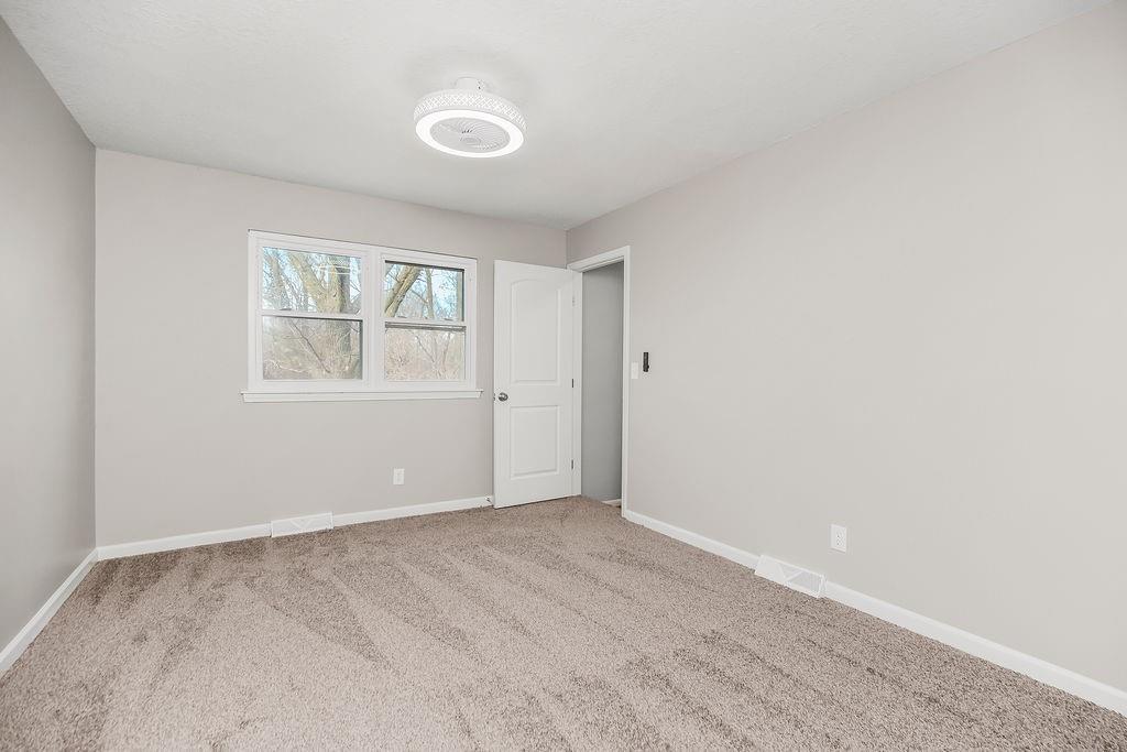 Homes for Sale in Kansas City, MO 64118 | 6912 N Madison Avenue