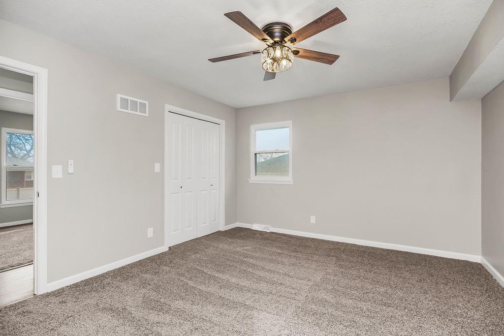 Homes for Sale in Kansas City, MO 64118 | 6912 N Madison Avenue