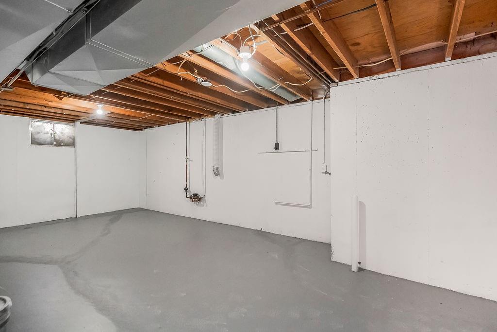 Homes for Sale in Kansas City, MO 64118 | 6912 N Madison Avenue