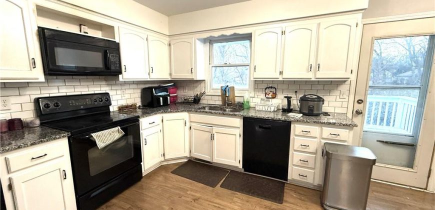 Homes for Sale in Pleasant Valley, MO 64068 | 7904  Little Lane