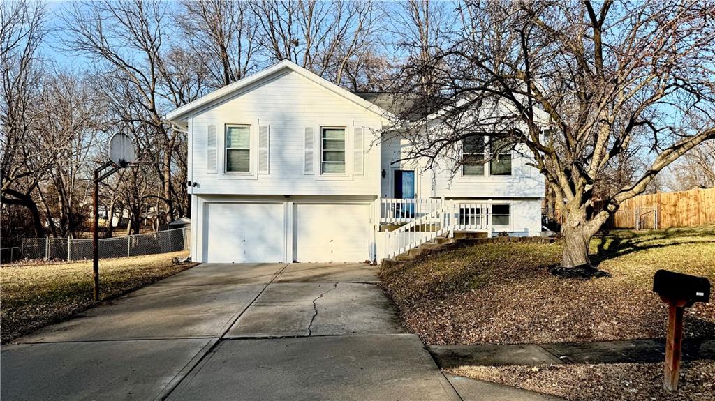 Homes for Sale in Pleasant Valley, MO 64068 | 7904  Little Lane