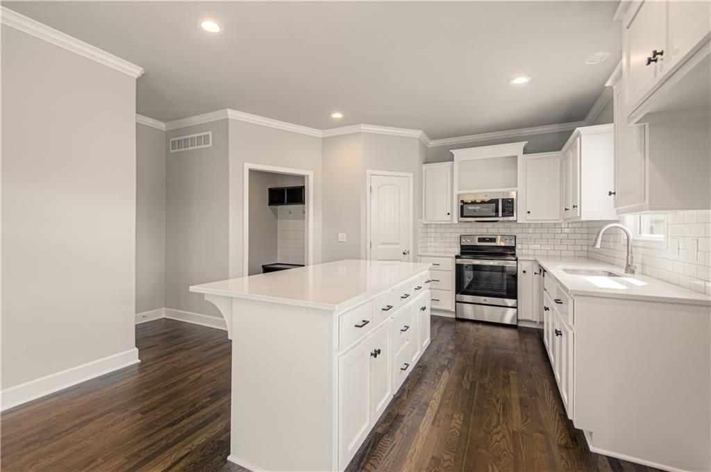 Homes for Sale in Kansas City, MO 64156 | 6000 NE 118th Street