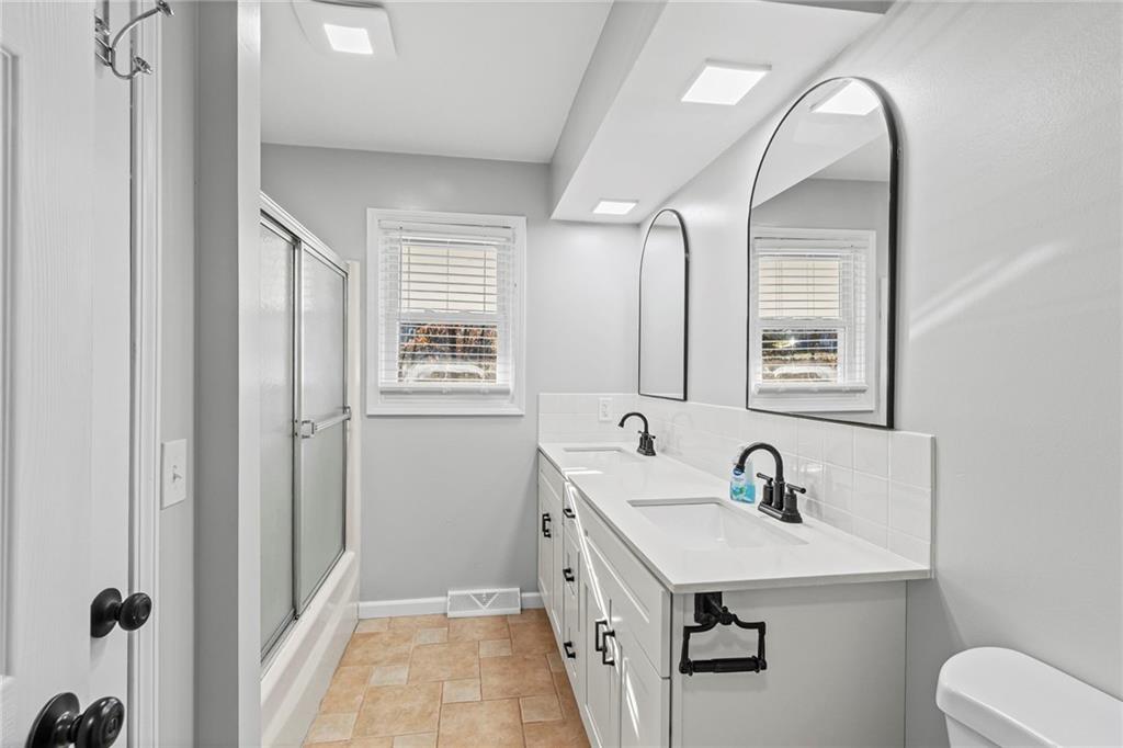 Homes for Sale in Holt, MO 64048 | 17102  Barr Avenue