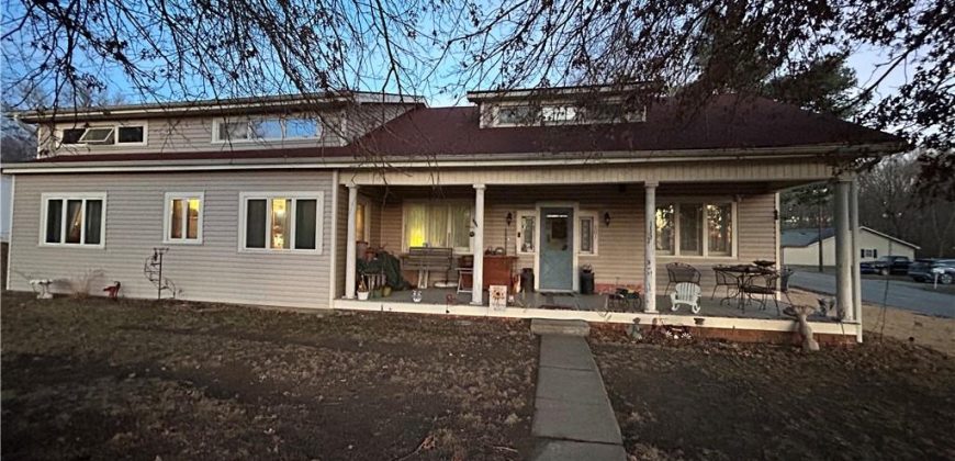 Homes for Sale in Dearborn, MO 64439 | 601  Main Street