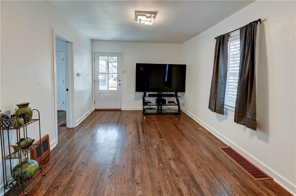 Homes for Sale in North Kansas City, MO 64116 | 1232 E 24th Avenue