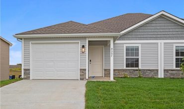 Homes for Sale in Kansas City, MO 64154 | 9308 N Lenox Street