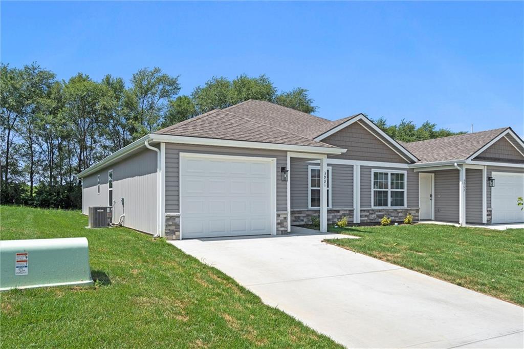 Homes for Sale in Kansas City, MO 64154 | 9308 N Lenox Street