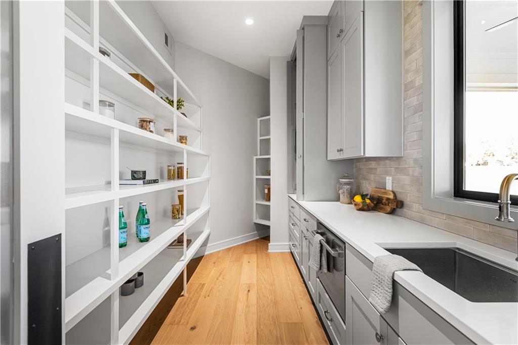 Homes for Sale in Parkville, MO 64152 | 7515 NW Fawn Circle