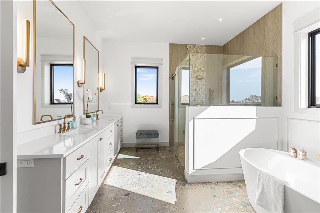 Homes for Sale in Parkville, MO 64152 | 7515 NW Fawn Circle