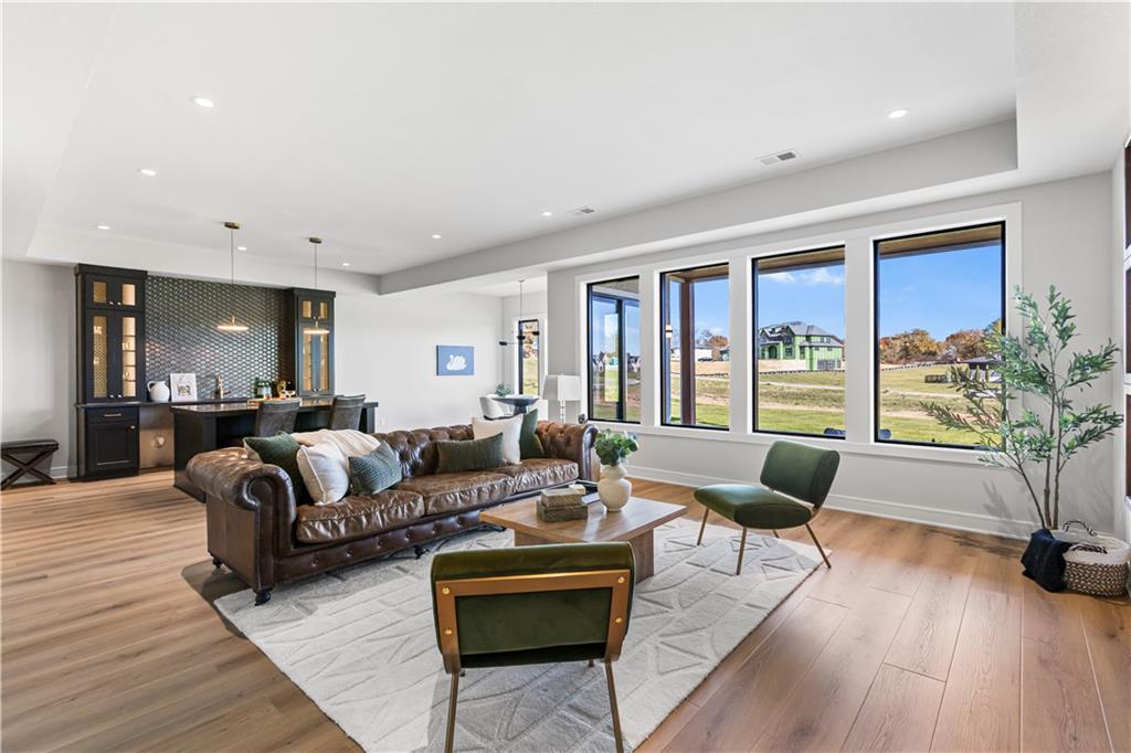 Homes for Sale in Parkville, MO 64152 | 7515 NW Fawn Circle