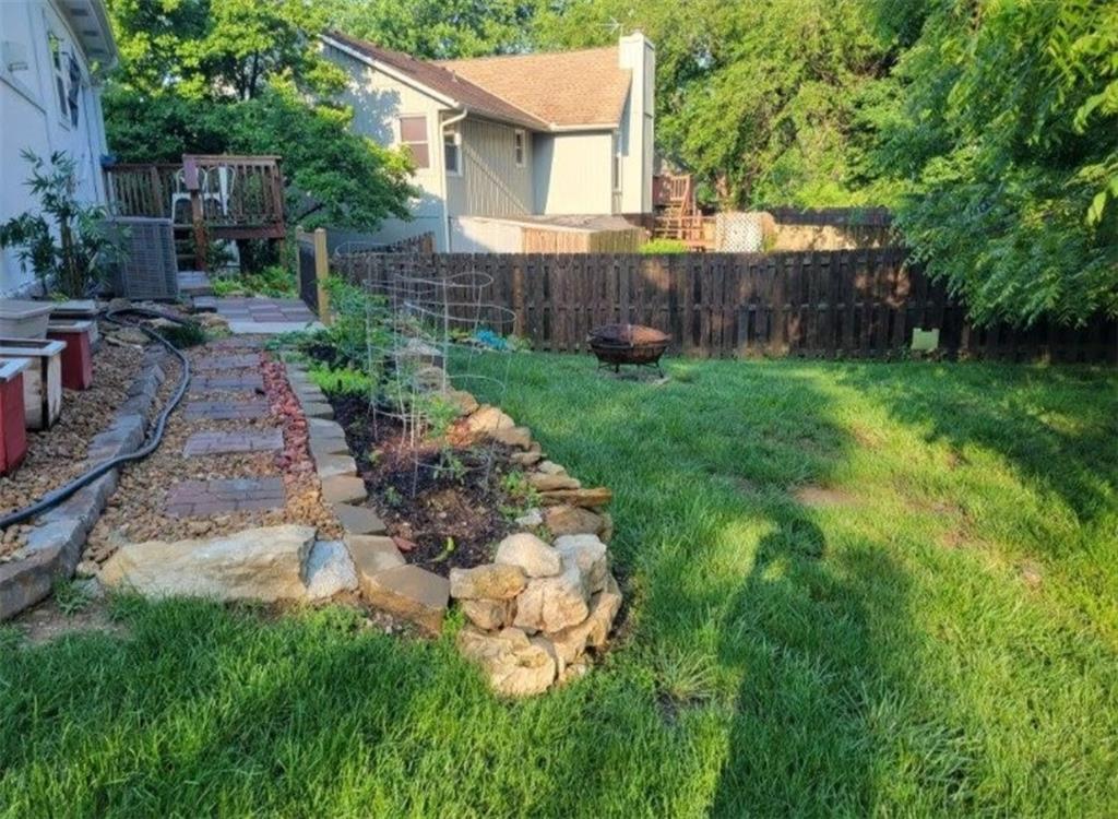 Homes for Sale in Parkville, MO 64152 | 5716 NW Creekview Drive