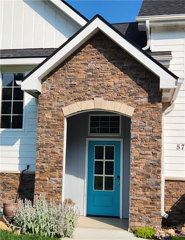 Homes for Sale in Parkville, MO 64152 | 5716 NW Creekview Drive