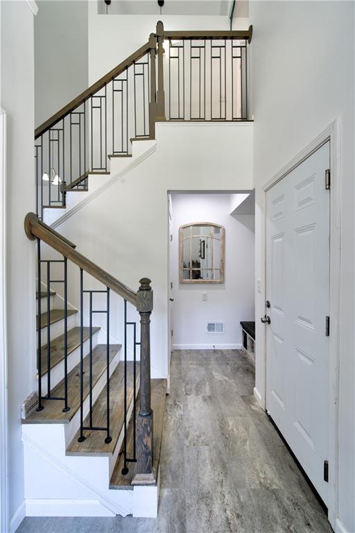 Homes for Sale in Parkville, MO 64152 | 5716 NW Creekview Drive