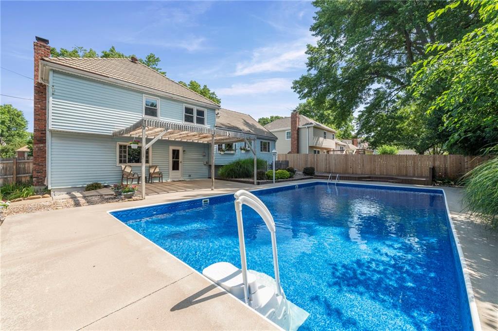 Homes for Sale in Gladstone, MO 64119 | 3511 NE 61st Terrace