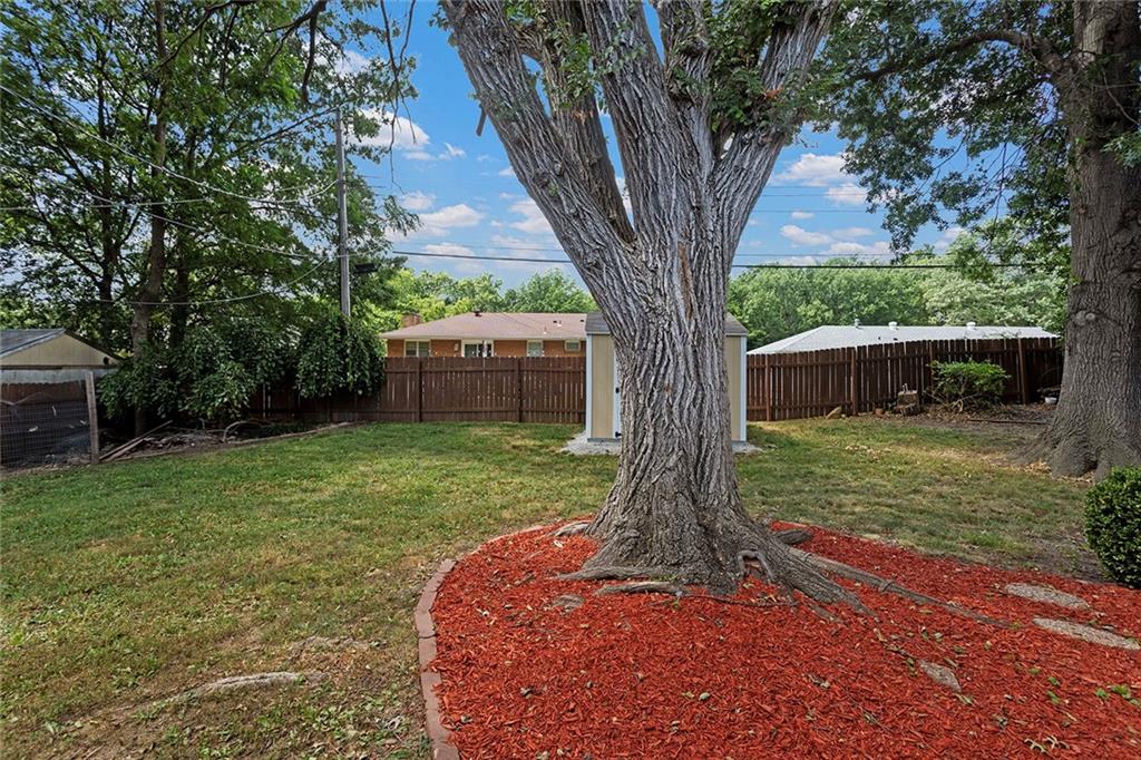 Homes for Sale in Kansas City, MO 64155 | 8606 NE Boone Street