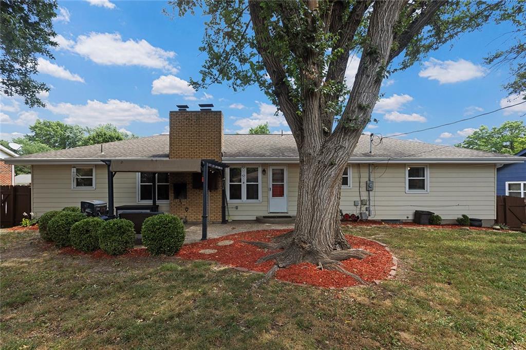 Homes for Sale in Kansas City, MO 64155 | 8606 NE Boone Street