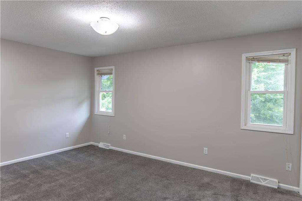 Homes for Sale in Parkville, MO 64152 | 5710 NW Raintree Drive