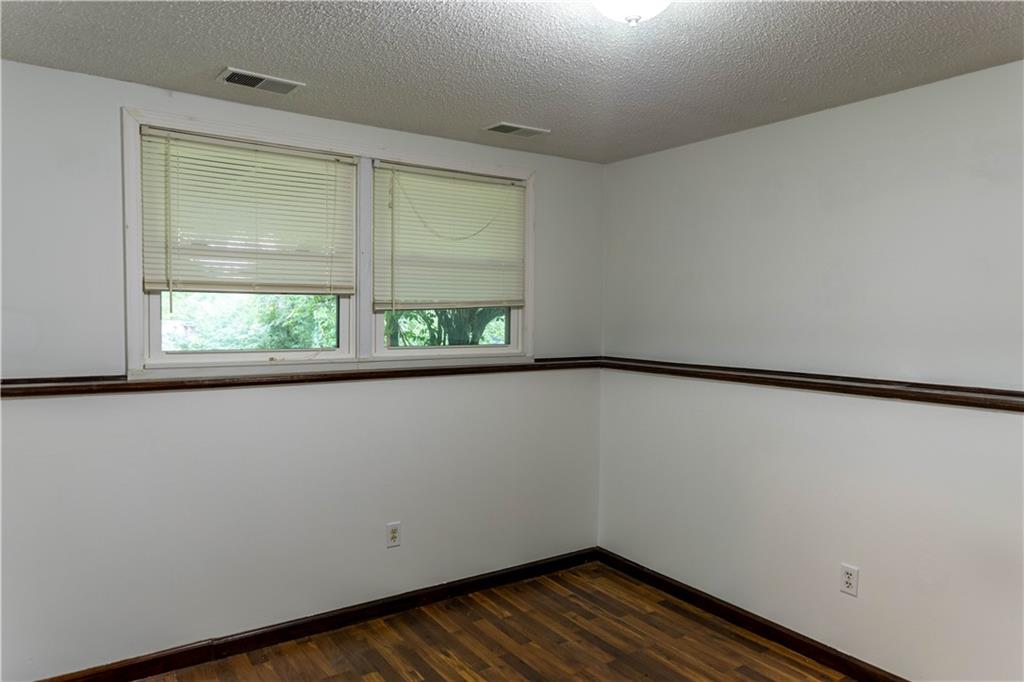 Homes for Sale in Parkville, MO 64152 | 5710 NW Raintree Drive