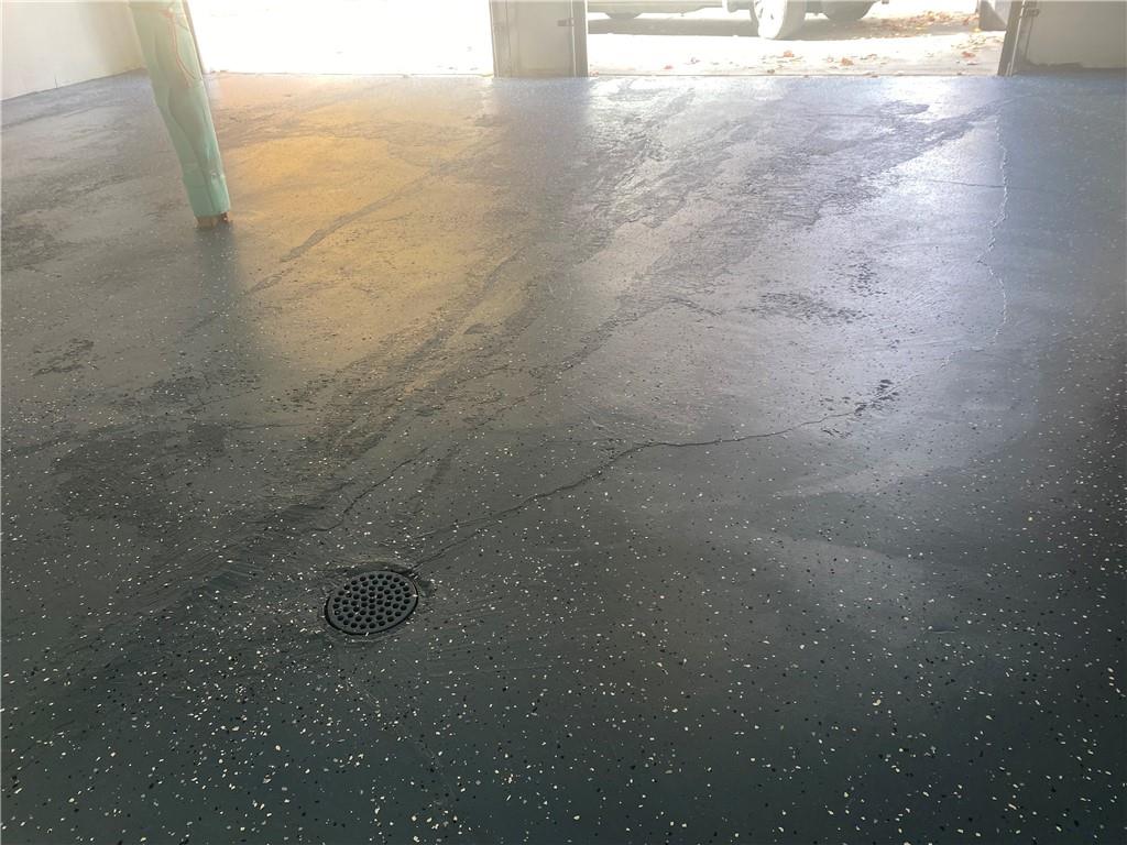 Homes for Sale in Parkville, MO 64152 | 5710 NW Raintree Drive