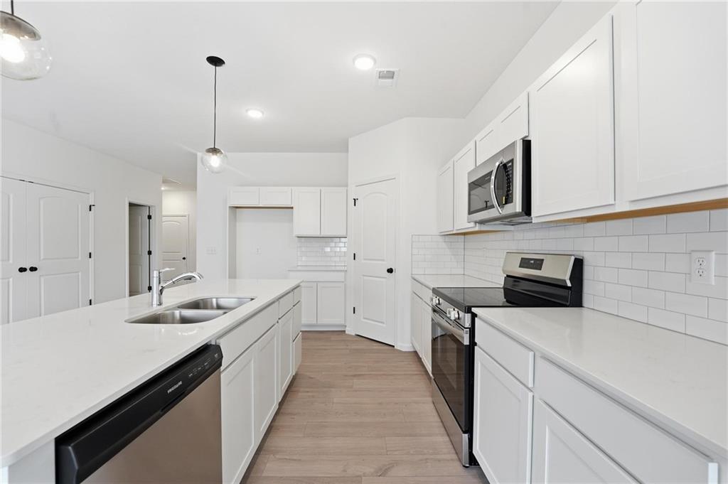 Homes for Sale in Kansas City, MO 64154 | 3012 NW 95th Terrace