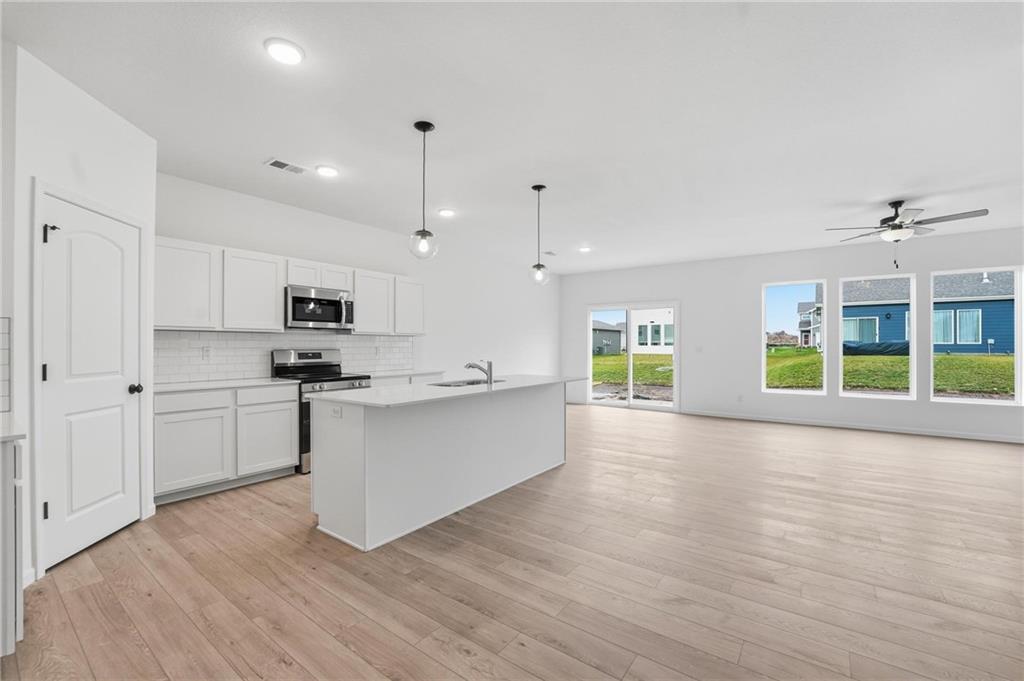 Homes for Sale in Kansas City, MO 64154 | 3012 NW 95th Terrace