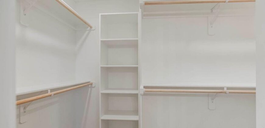 Homes for Sale in Kansas City, MO 64154 | 3827 NW 93rd Street