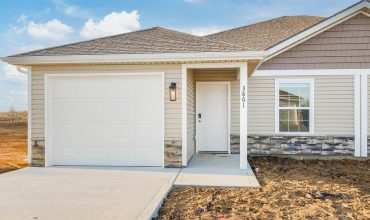 Homes for Sale in Kansas City, MO 64154 | 3827 NW 93rd Street