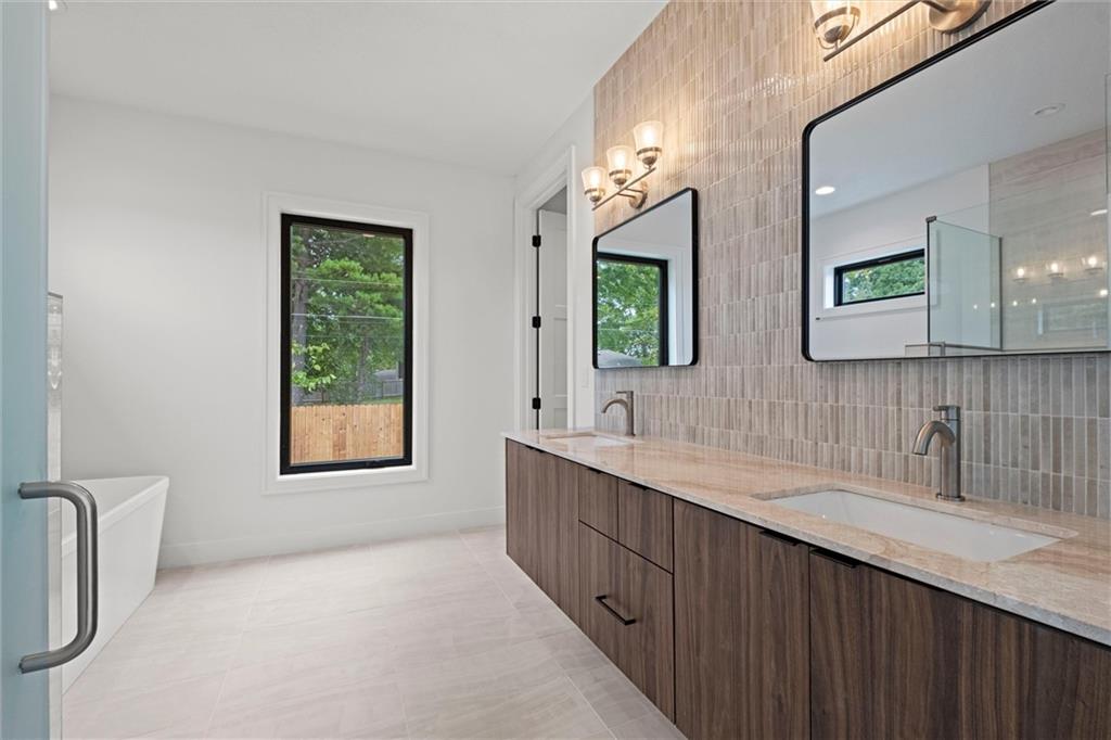 Homes for Sale in Kansas City, MO 64154 | 2614 NW 84th Terrace