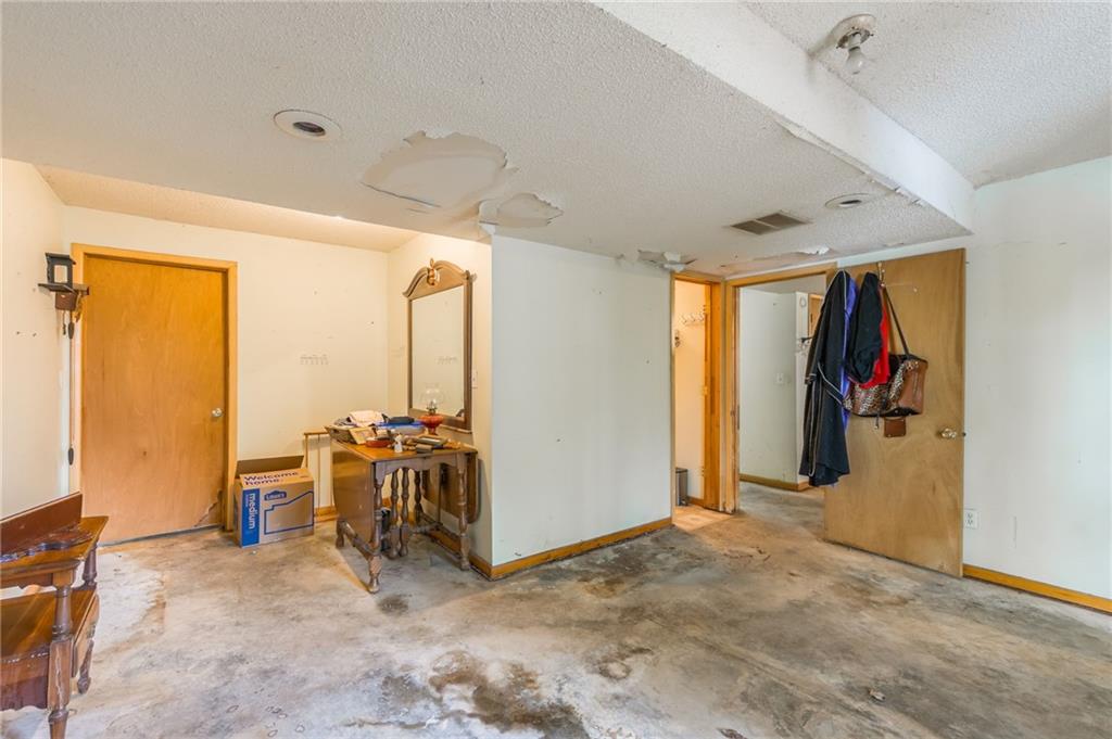 Homes for Sale in Kansas City, MO 64154 | 8605 N Beaman Avenue