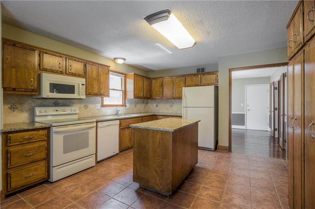 Homes for Sale in Gladstone, MO 64119 | 5835 N College Street