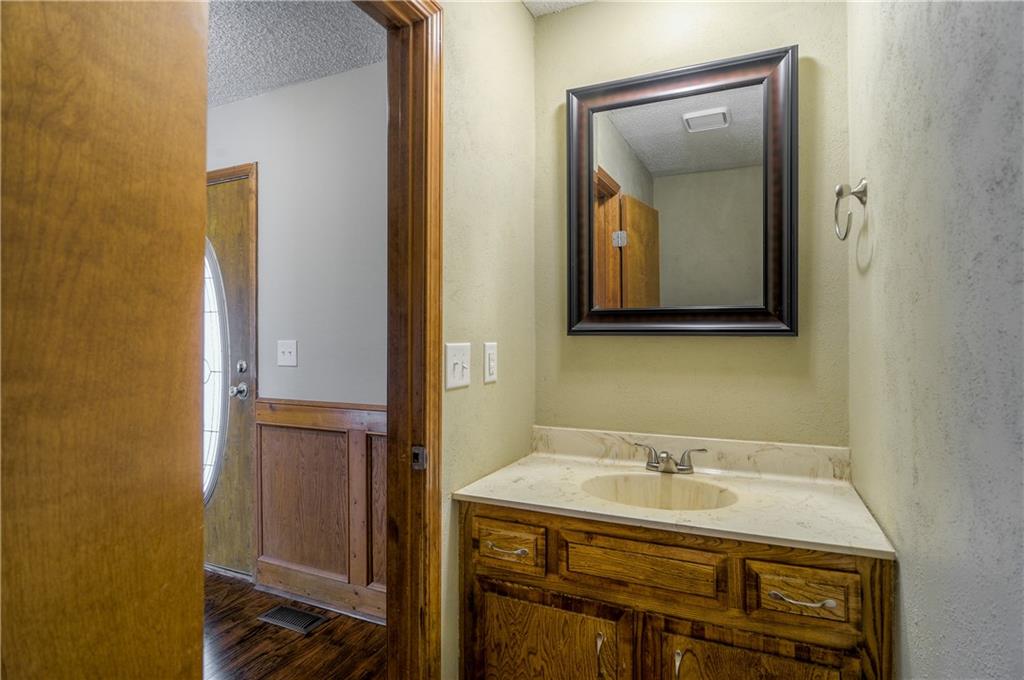 Homes for Sale in Gladstone, MO 64119 | 5835 N College Street