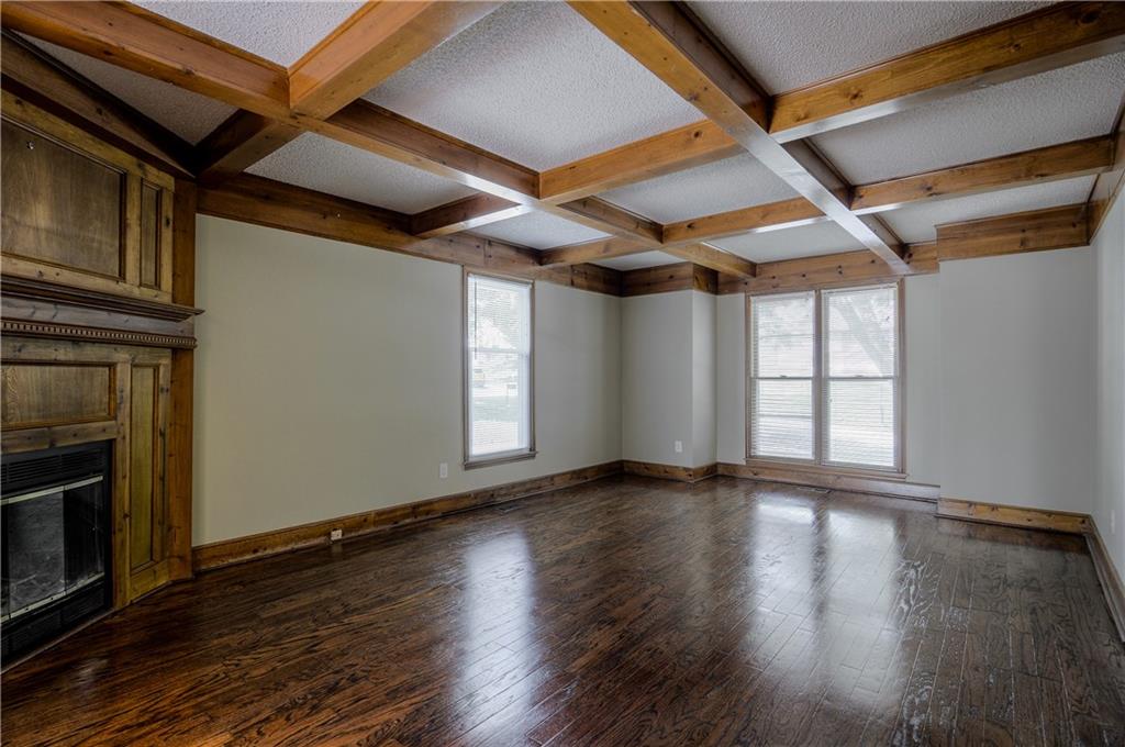 Homes for Sale in Gladstone, MO 64119 | 5835 N College Street