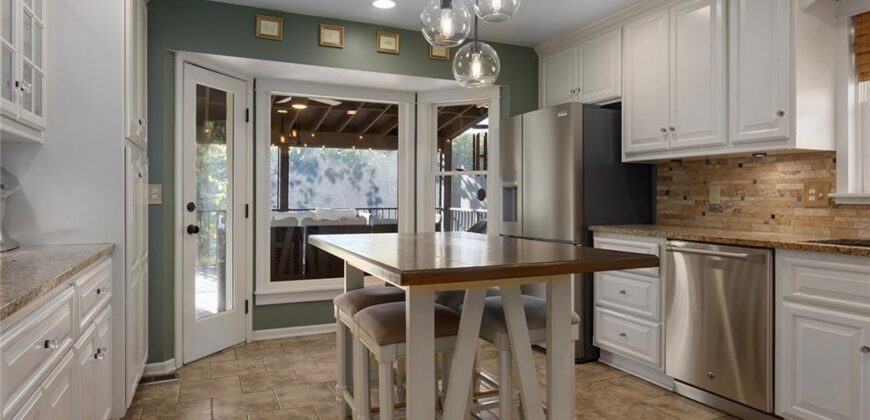 Homes for Sale in Liberty, MO 64068 | 900  Wildbriar Drive