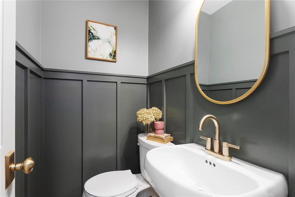 Homes for Sale in Liberty, MO 64068 | 900  Wildbriar Drive