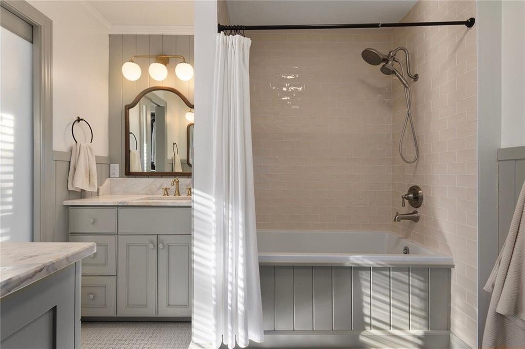 Homes for Sale in Liberty, MO 64068 | 900  Wildbriar Drive