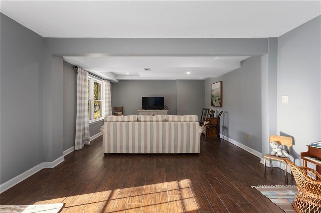 Homes for Sale in Liberty, MO 64068 | 900  Wildbriar Drive