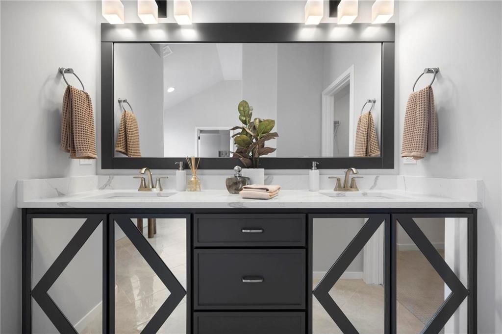 Homes for Sale in Kansas City, MO 64155 | 1516 NW 106th Street