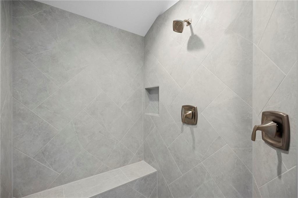 Homes for Sale in Kansas City, MO 64155 | 1516 NW 106th Street