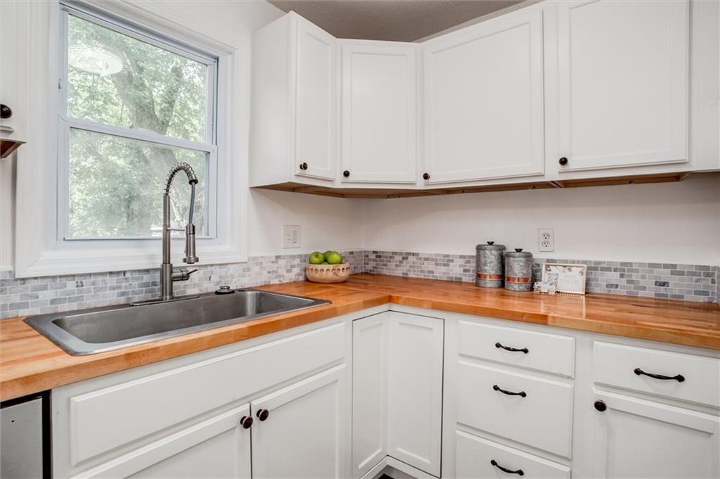 Homes for Sale in Liberty, MO 64068 | 463 E Mill Street