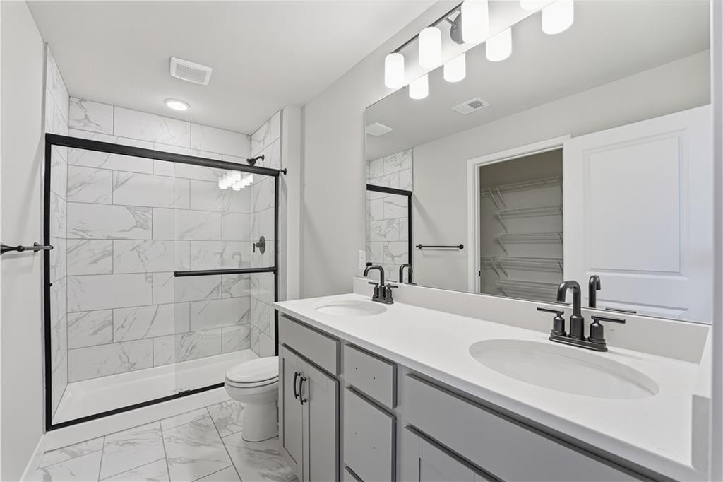 Homes for Sale in Kansas City, MO 64154 | 9633 N Colrain Avenue