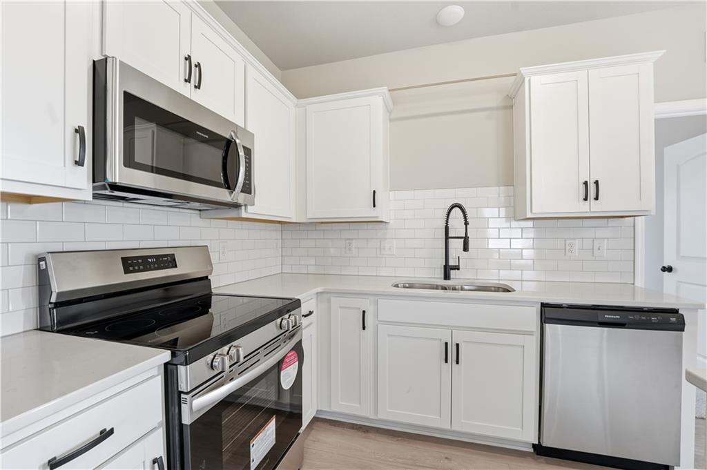 Homes for Sale in Kansas City, MO 64154 | 9637 N Colrain Avenue