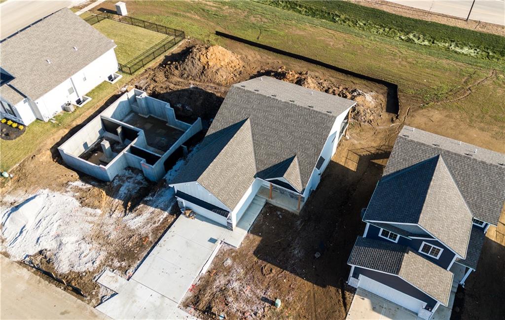 Homes for Sale in Kansas City, MO 64154 | 9637 N Colrain Avenue