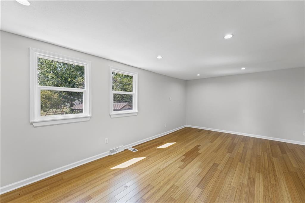 Homes for Sale in Kansas City, MO 64152 | 11005  Walnut Creek Drive