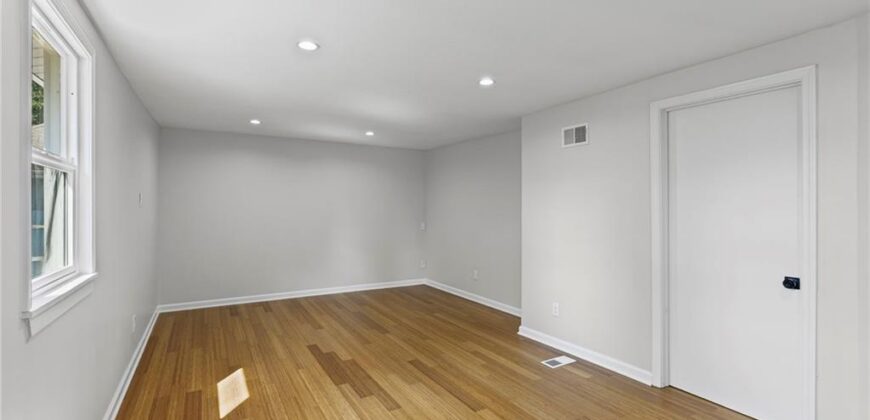 Homes for Sale in Kansas City, MO 64152 | 11005  Walnut Creek Drive