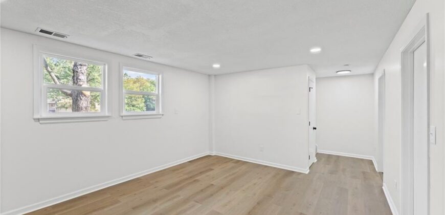 Homes for Sale in Kansas City, MO 64152 | 11005  Walnut Creek Drive